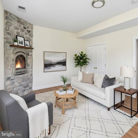 9410 52ND AVE, College Park, MD 20740