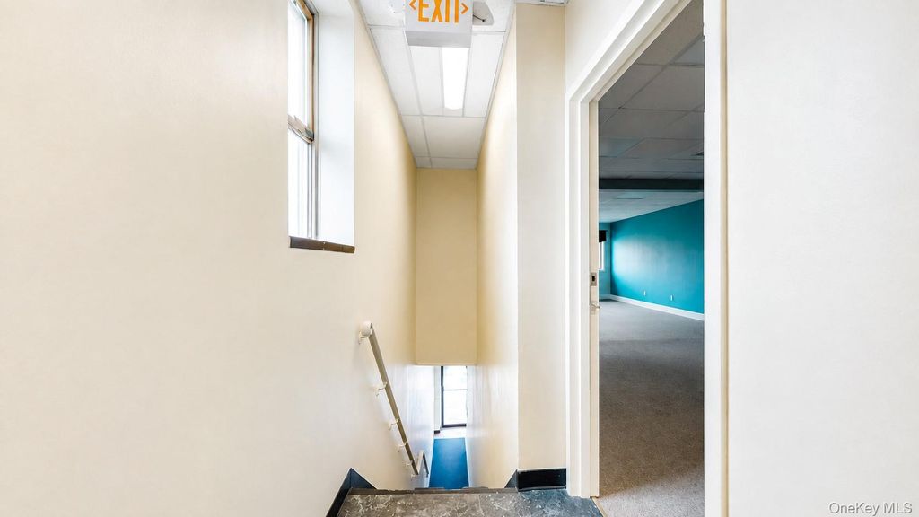 168 W Park Avenue 2nd Floor, Long Beach, NY 11561 — photo 2