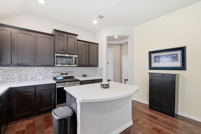 1020 Embers Lane, Denton, TX 76201