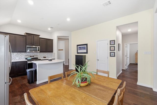 1020 Embers Lane, Denton, TX 76201