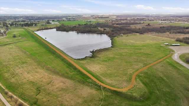 1020 Embers Lane, Denton, TX 76201