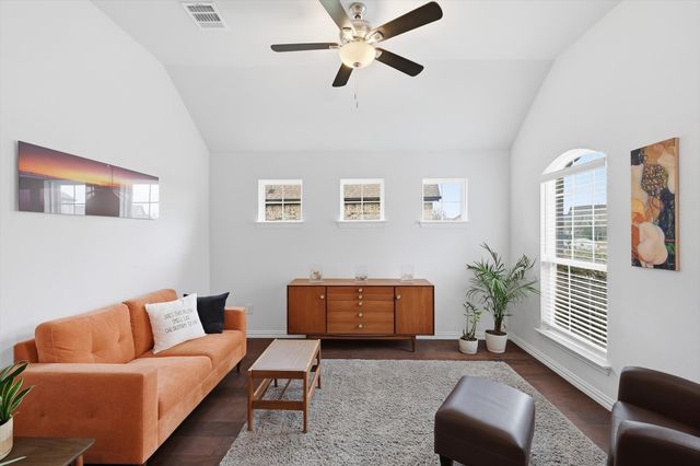 1020 Embers Lane, Denton, TX 76201