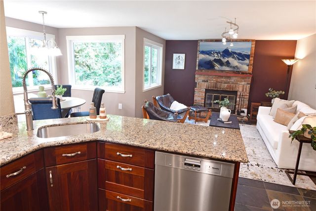 16732 NE 138th Court, Woodinville, WA 98072