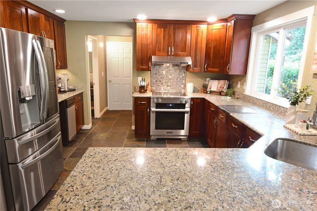 16732 NE 138th Court, Woodinville, WA 98072
