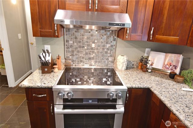 16732 NE 138th Court, Woodinville, WA 98072