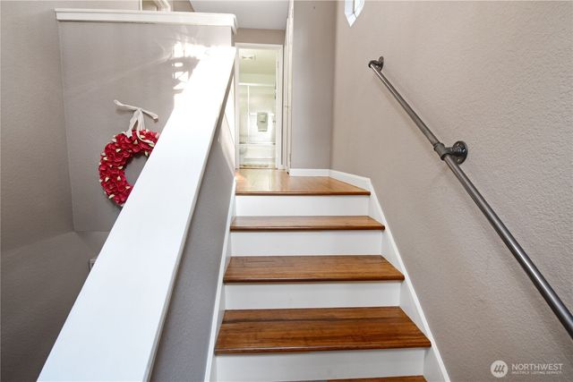16732 NE 138th Court, Woodinville, WA 98072