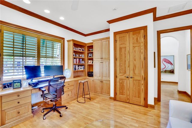 105 Island Cottage Lane, Vero Beach, FL 32963