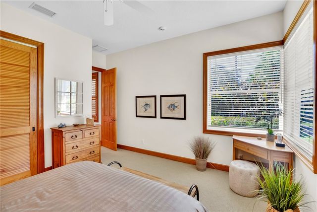 105 Island Cottage Lane, Vero Beach, FL 32963