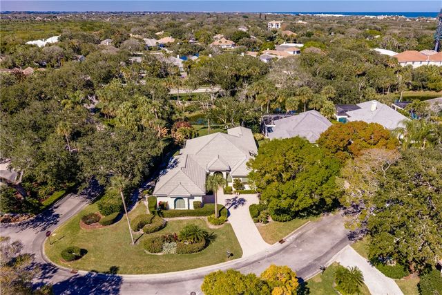 105 Island Cottage Lane, Vero Beach, FL 32963