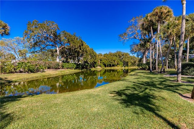 105 Island Cottage Lane, Vero Beach, FL 32963