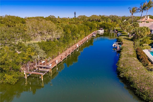 105 Island Cottage Lane, Vero Beach, FL 32963