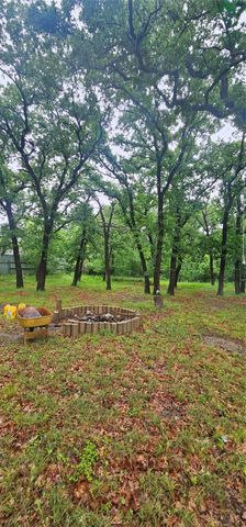 11505 Dark Leaf Court E, Fort Worth, TX 76135