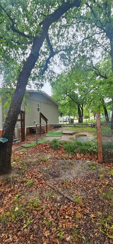 11505 Dark Leaf Court E, Fort Worth, TX 76135