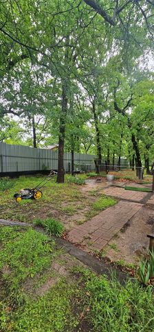 11505 Dark Leaf Court E, Fort Worth, TX 76135