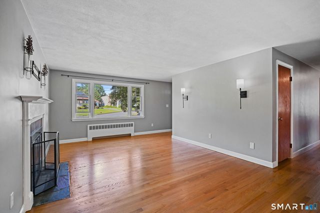 95 Montclair Drive, East Hartford, CT 06118