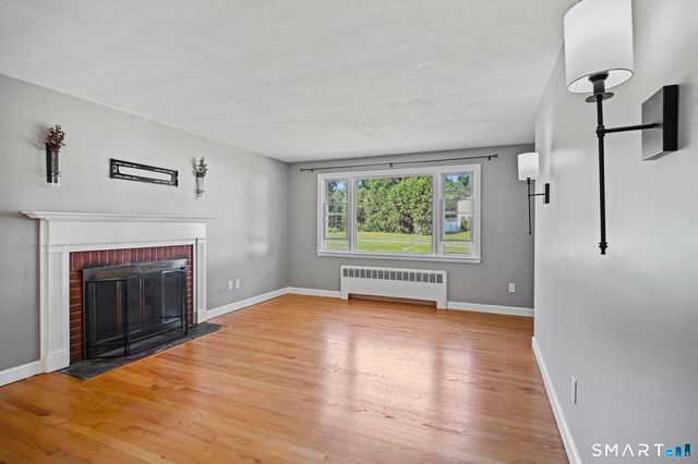 95 Montclair Drive, East Hartford, CT 06118