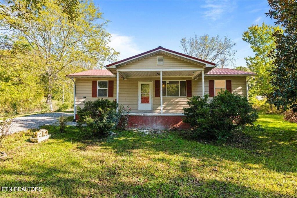 706 Wooldridge Lane, Jellico, TN 37762