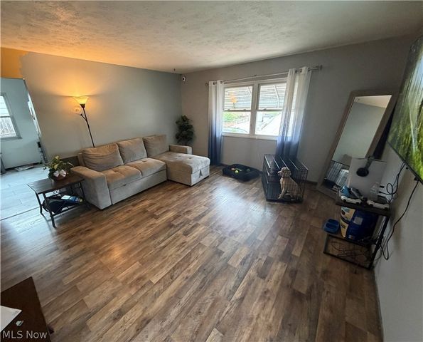 574 Fulmer Avenue, Akron, OH 44312