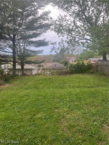 574 Fulmer Avenue, Akron, OH 44312