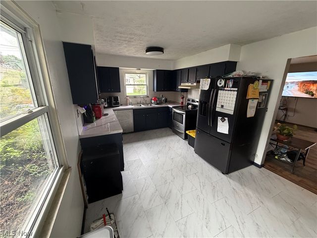 574 Fulmer Avenue, Akron, OH 44312