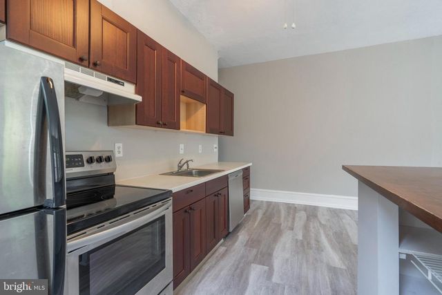 2427 BROWN ST, Philadelphia, PA 19130