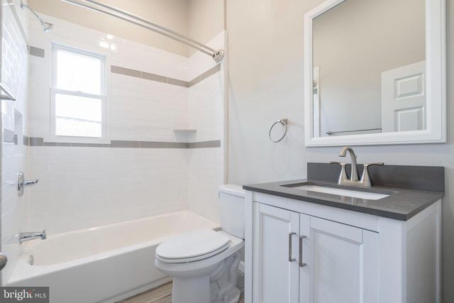 2427 BROWN ST, Philadelphia, PA 19130
