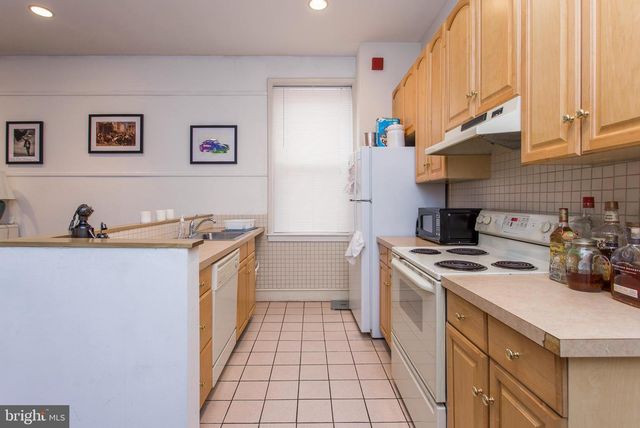 2427 BROWN ST, Philadelphia, PA 19130