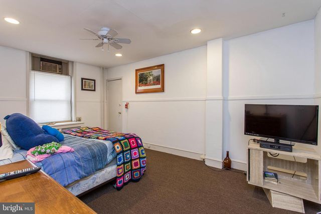 2427 BROWN ST, Philadelphia, PA 19130