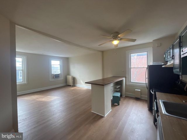 2427 BROWN ST, Philadelphia, PA 19130