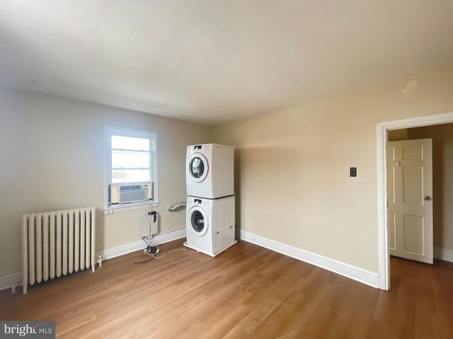2427 BROWN ST, Philadelphia, PA 19130