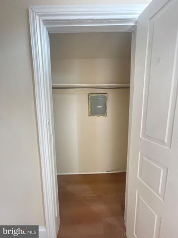 2427 BROWN ST, Philadelphia, PA 19130