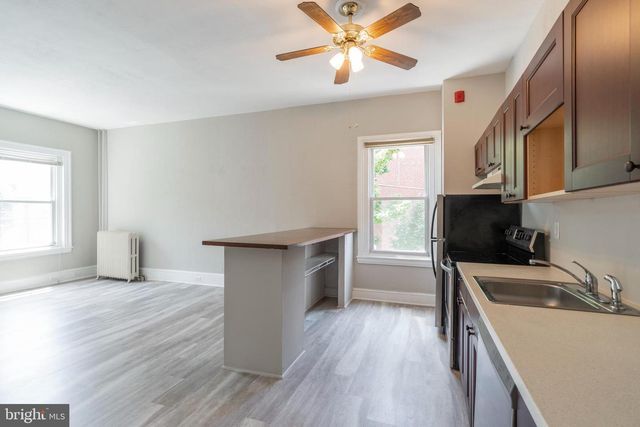 2427 BROWN ST, Philadelphia, PA 19130