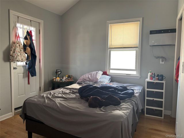 8117 164th Place, Flushing, NY 11432