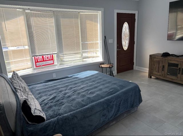 8117 164th Place, Flushing, NY 11432