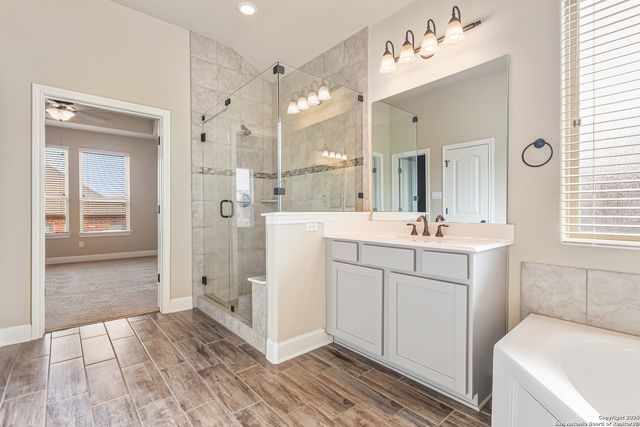 28808 Throssel Ln, San Antonio, TX 78260