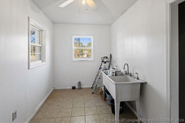 912 Main Street N, Raeford, NC 28376