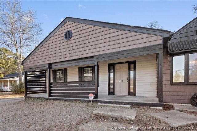 912 Main Street N, Raeford, NC 28376