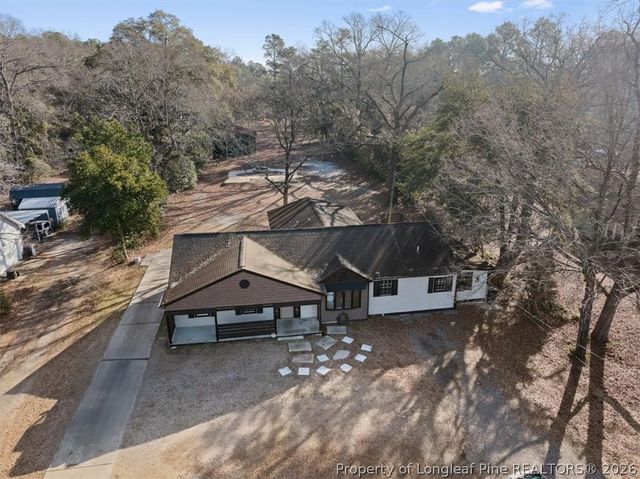 912 Main Street N, Raeford, NC 28376