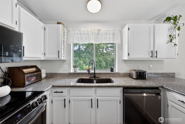 1314 Starlite Court E, Lacey, WA 98503
