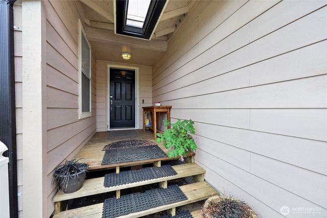 1314 Starlite Court E, Lacey, WA 98503