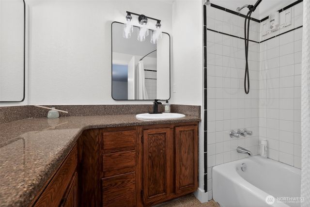 1314 Starlite Court E, Lacey, WA 98503