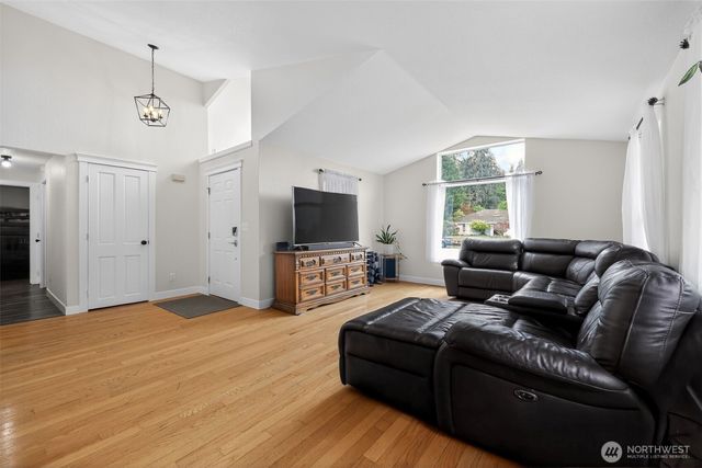1314 Starlite Court E, Lacey, WA 98503