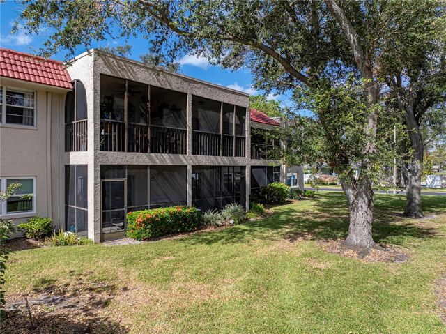 9700 STARKEY ROAD 312, Seminole, FL 33777