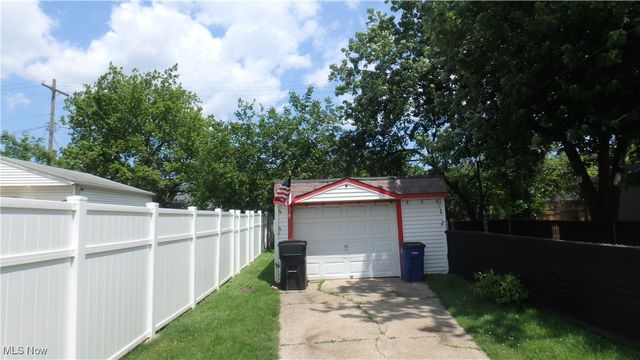 13517 Clifford Avenue, Cleveland, OH 44135