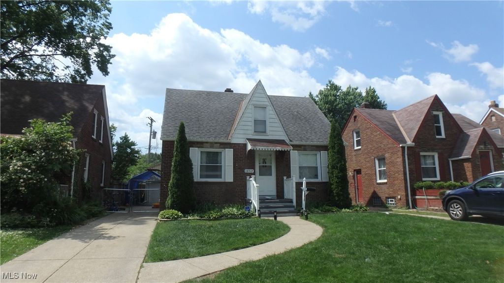 13517 Clifford Avenue, Cleveland, OH 44135