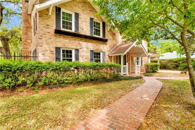 906 Azalea Road, Mobile, AL 36693