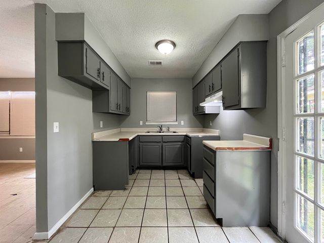 1529 POPE ST, Memphis, TN 38108