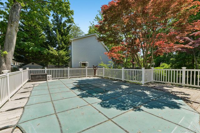 54 W Neck Road, Huntington, NY 11743