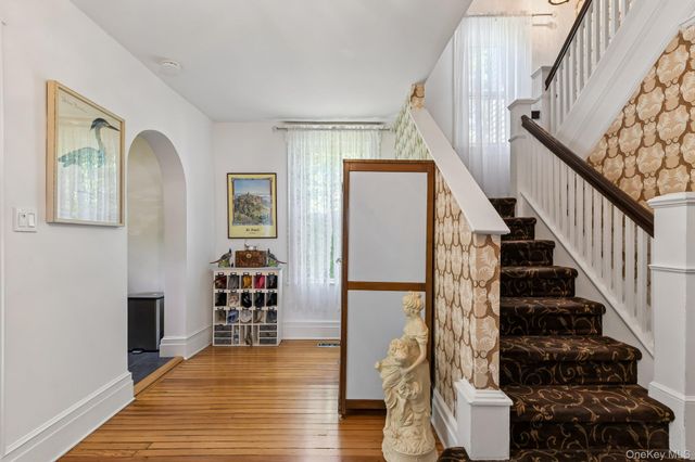 54 W Neck Road, Huntington, NY 11743