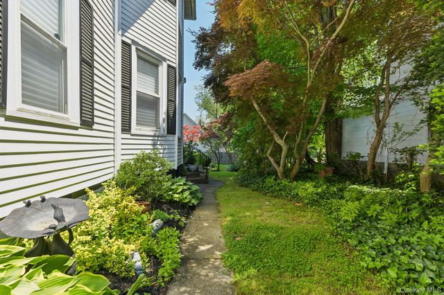54 W Neck Road, Huntington, NY 11743